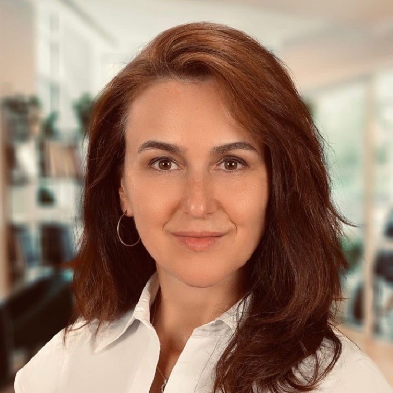 picture of Elif Oflaz, a Trustee